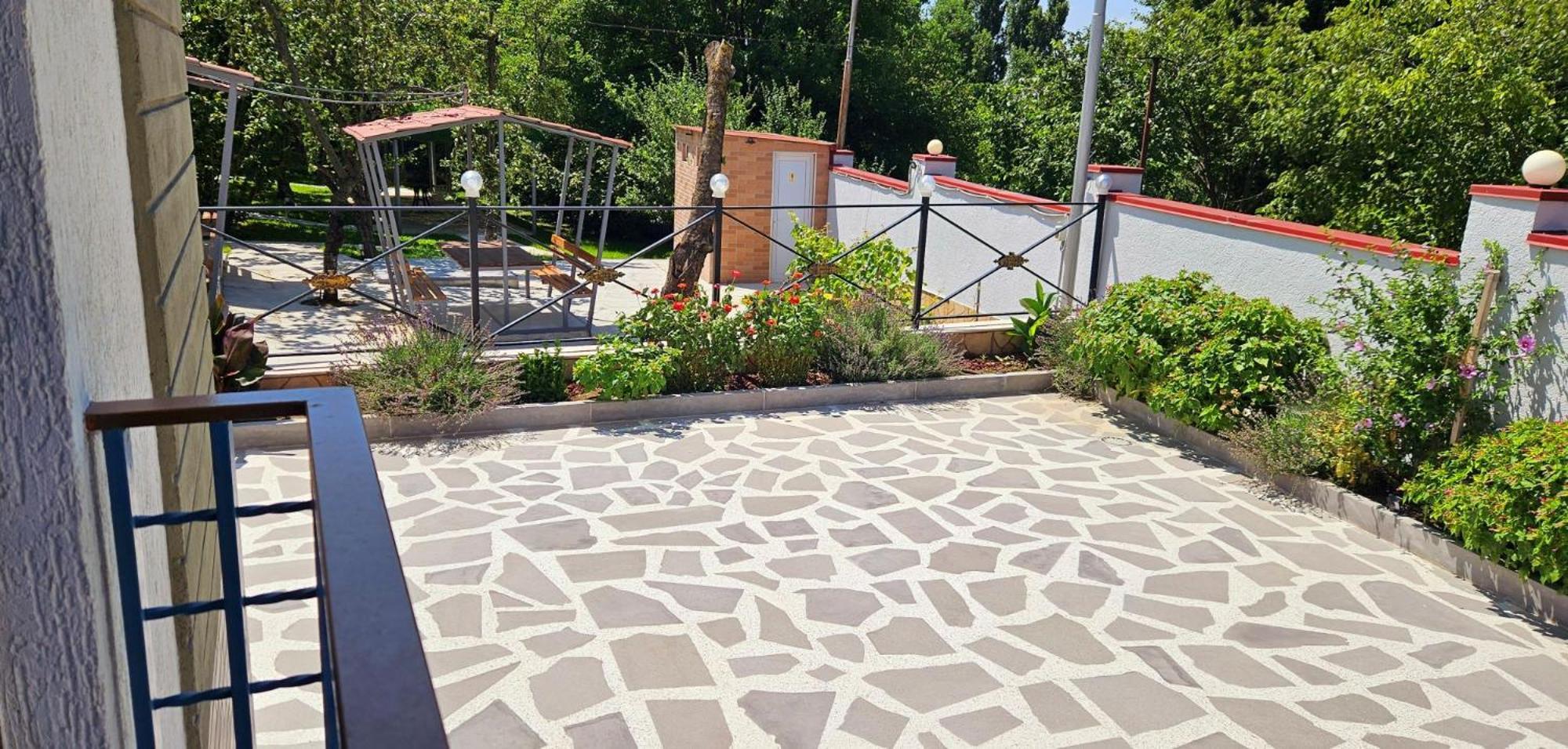 Sierra Hotel Tbilisi Ngoại thất bức ảnh
