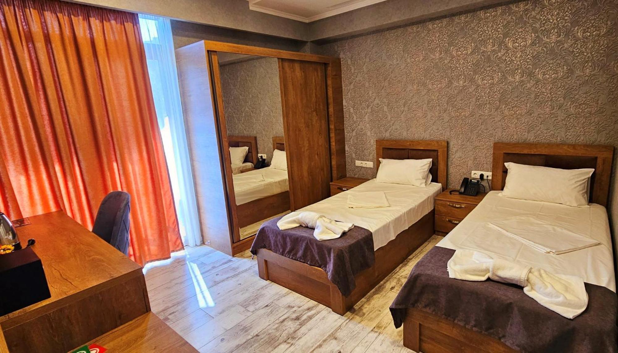 Sierra Hotel Tbilisi Ngoại thất bức ảnh